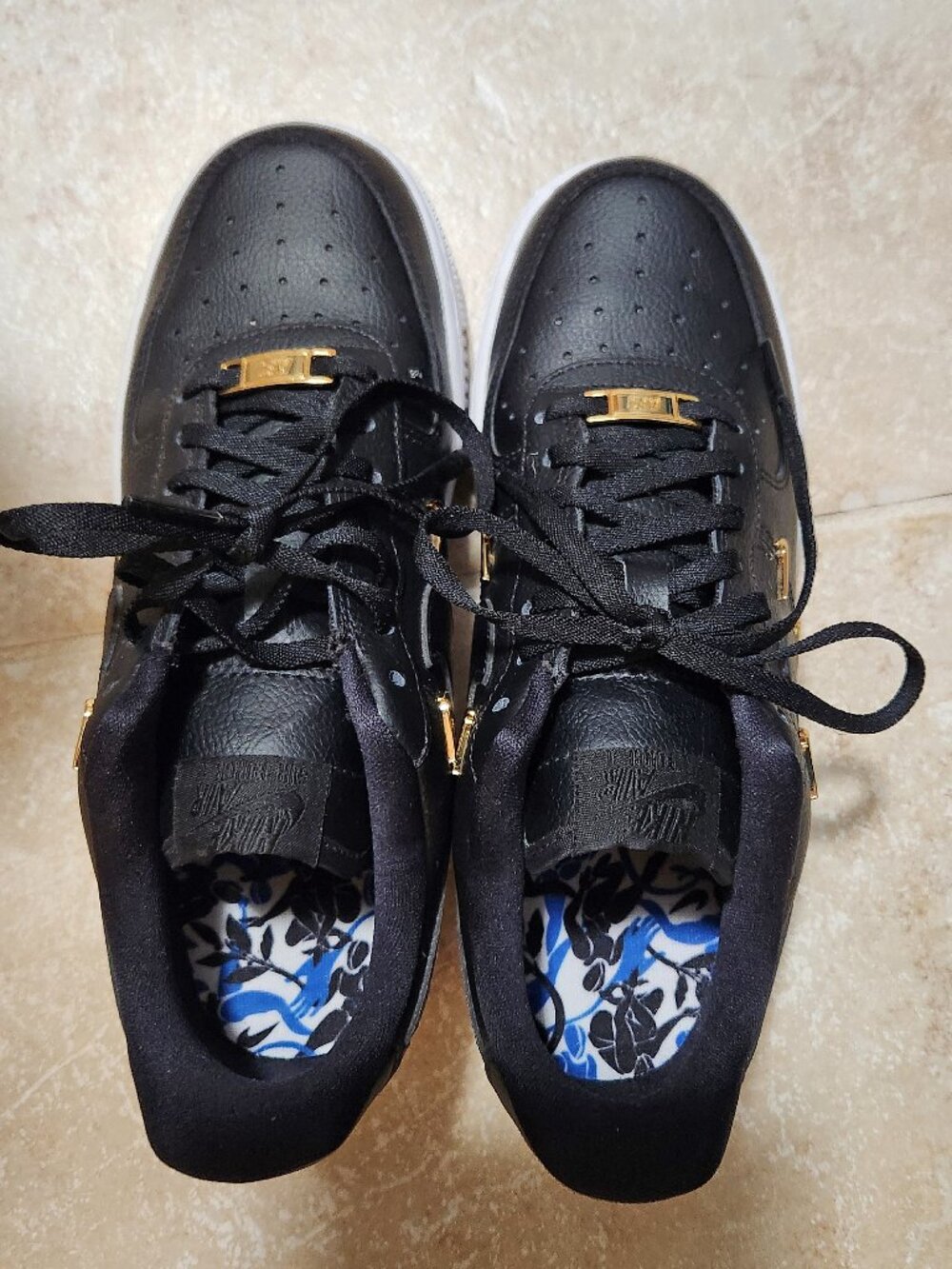 Nike Womens Air Force 1 AF1 Sisterhood Black Metallic Gold Swoosh Charms SZ 8